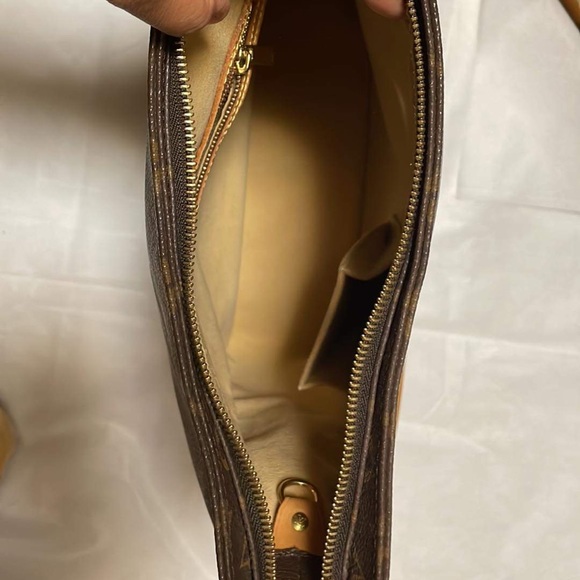 Louis Vuitton Looping MM size - Picture 3 of 6